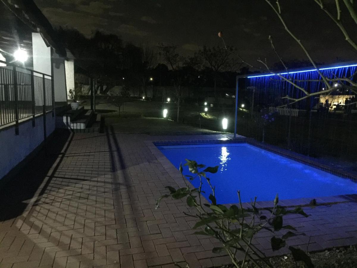 Simbasun Cottages มิดแรนด์ ภายนอก รูปภาพ