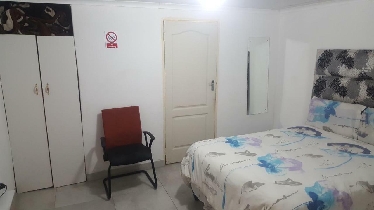 Simbasun Cottages มิดแรนด์ ภายนอก รูปภาพ